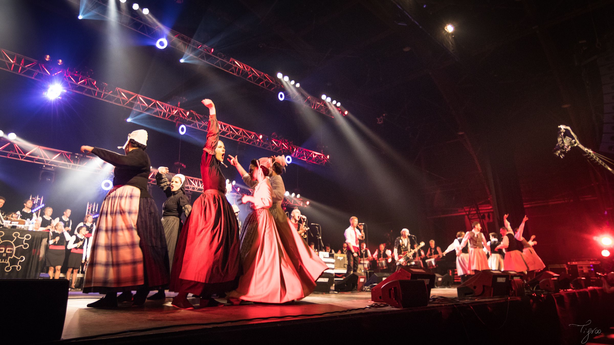 Yaouank danse concert musique ramoneurs de menhirs