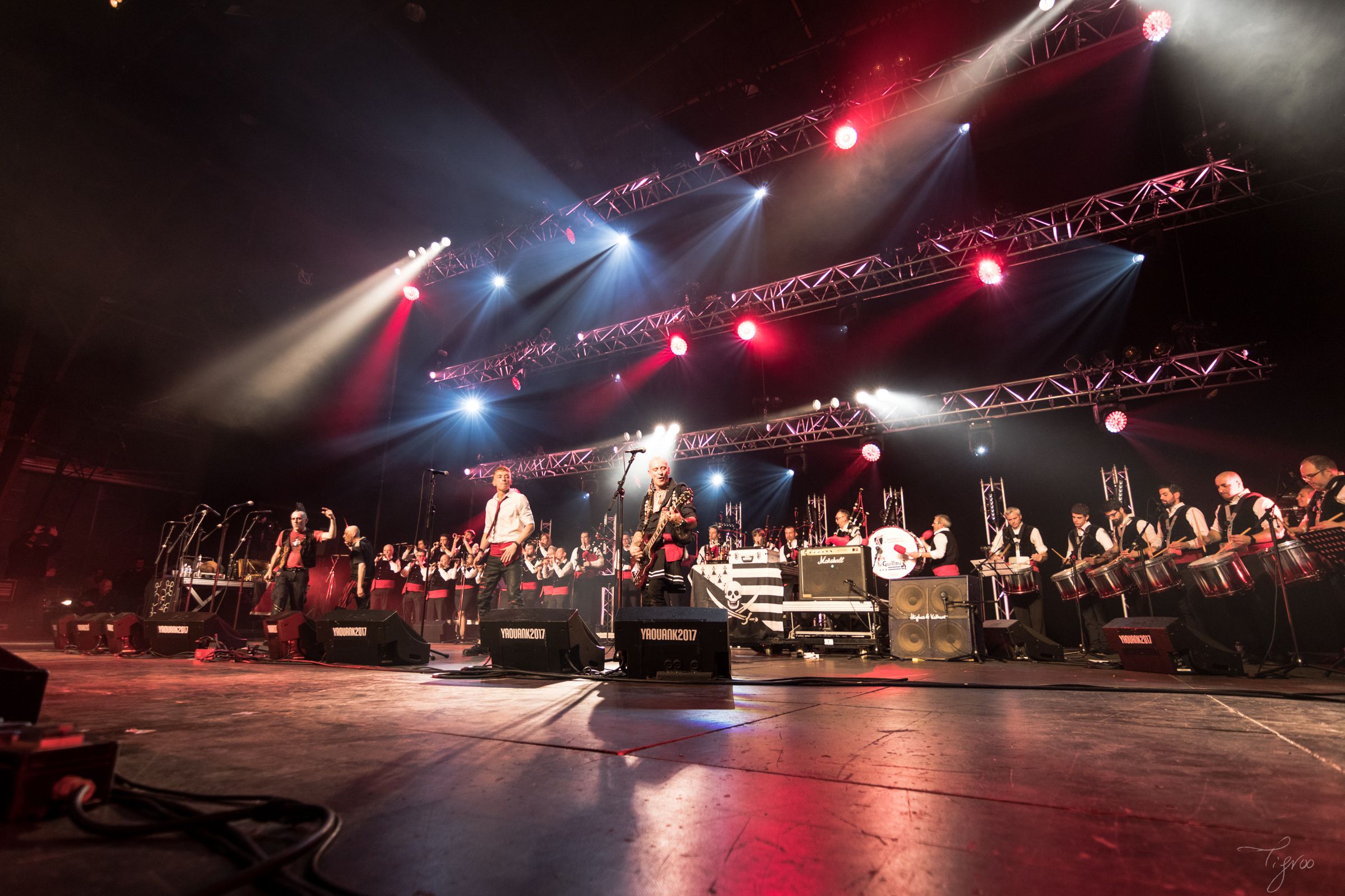 Yaouank danse concert musique ramoneurs de menhirs