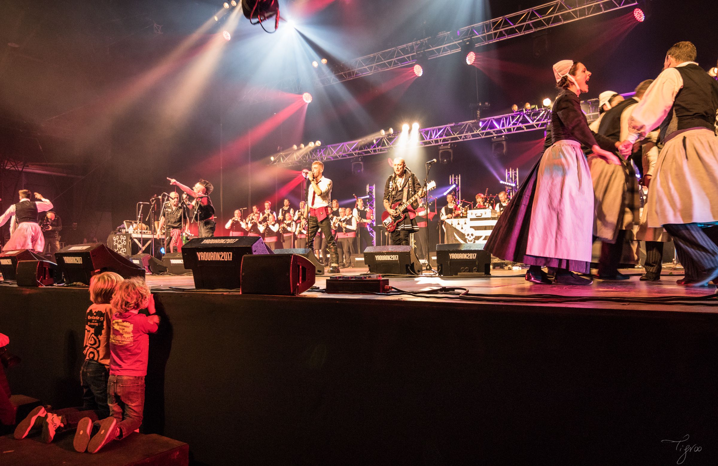 Yaouank danse concert musique ramoneurs de menhirs