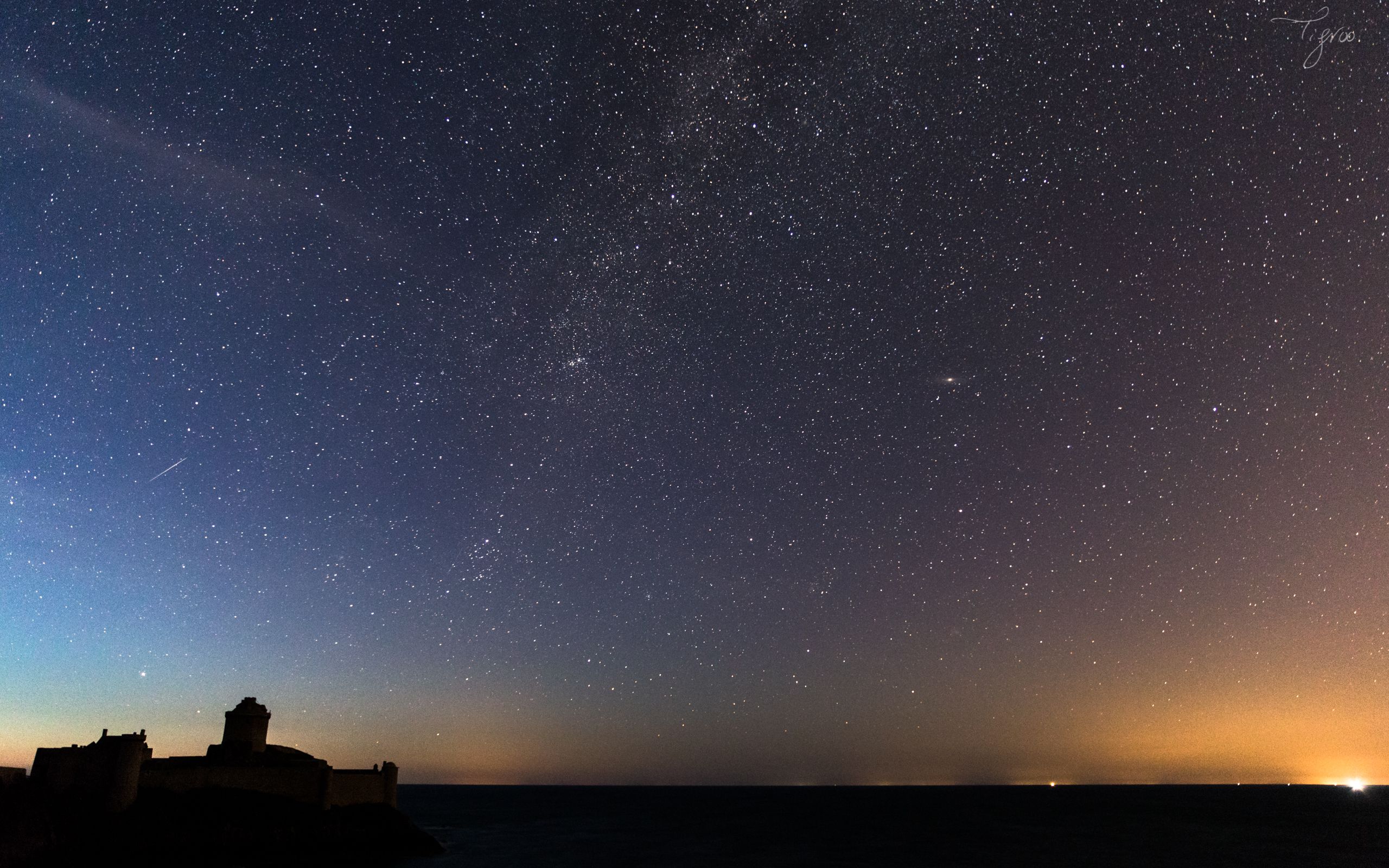 Comète NEOWISE photographe ciel étoiles Voie Lactée pollution lumineuse Fort La Latte Cap Fréhel