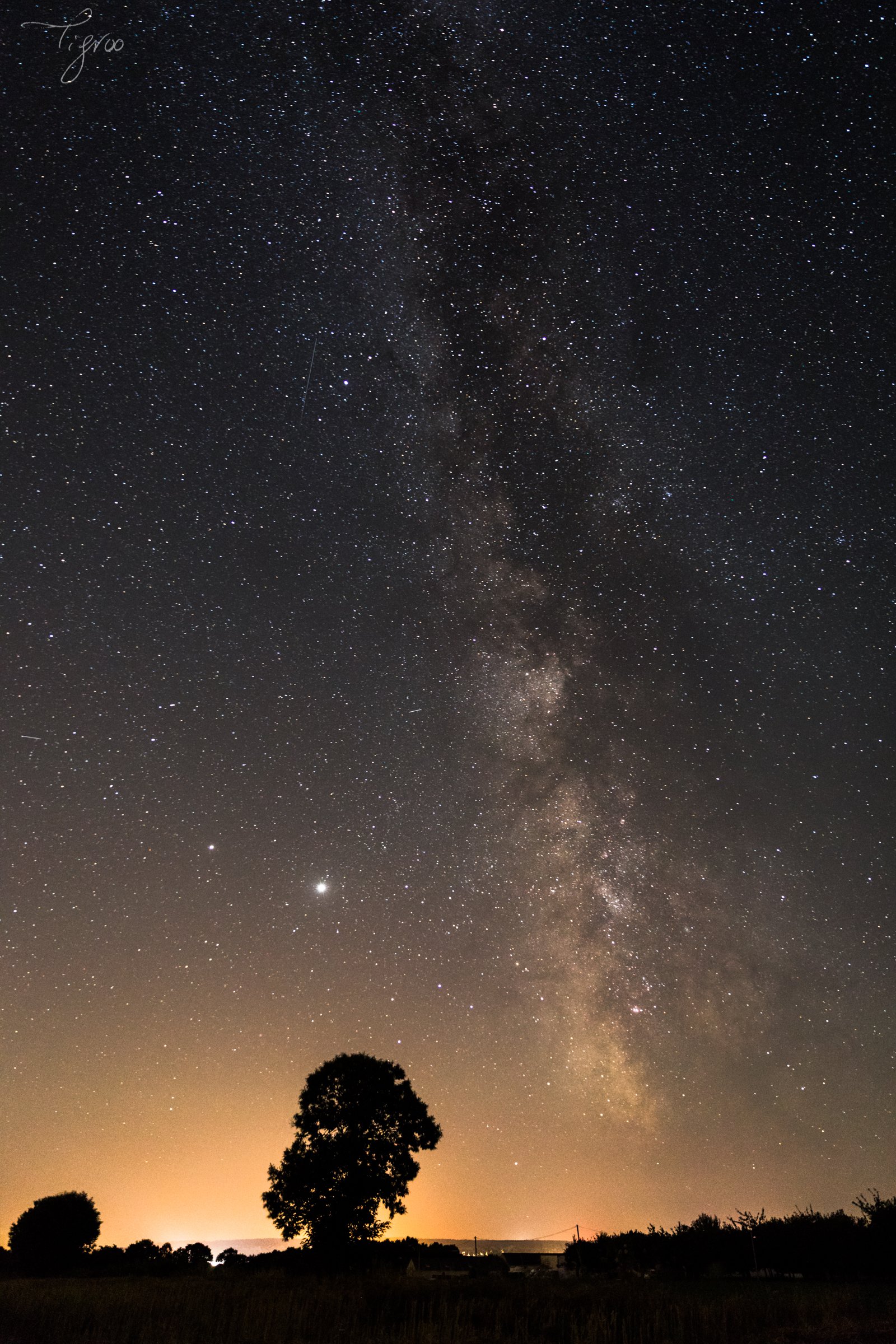 Comète NEOWISE photographe ciel étoiles Voie Lactée pollution lumineuse