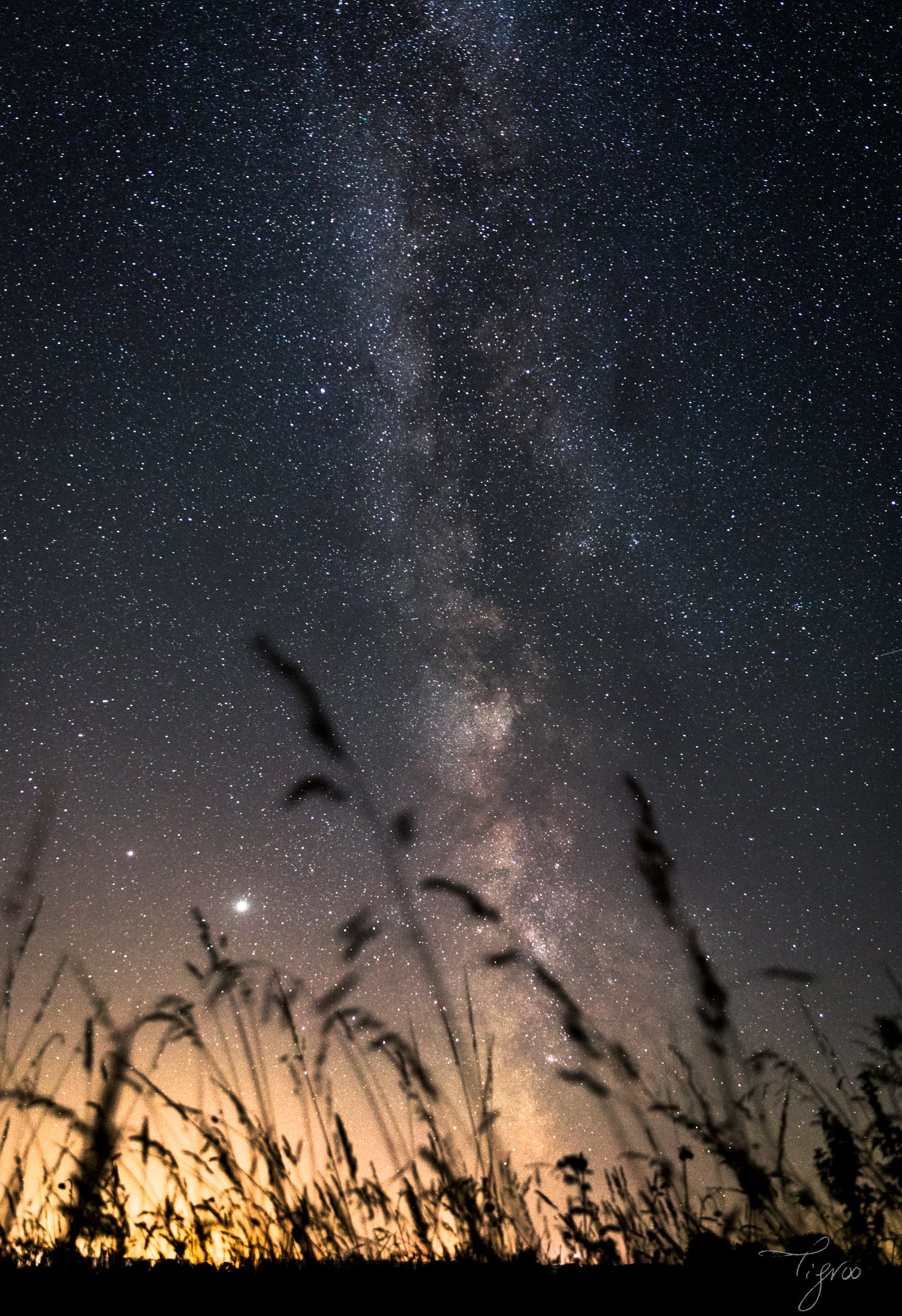 Comète NEOWISE photographe ciel étoiles Voie Lactée pollution lumineuse