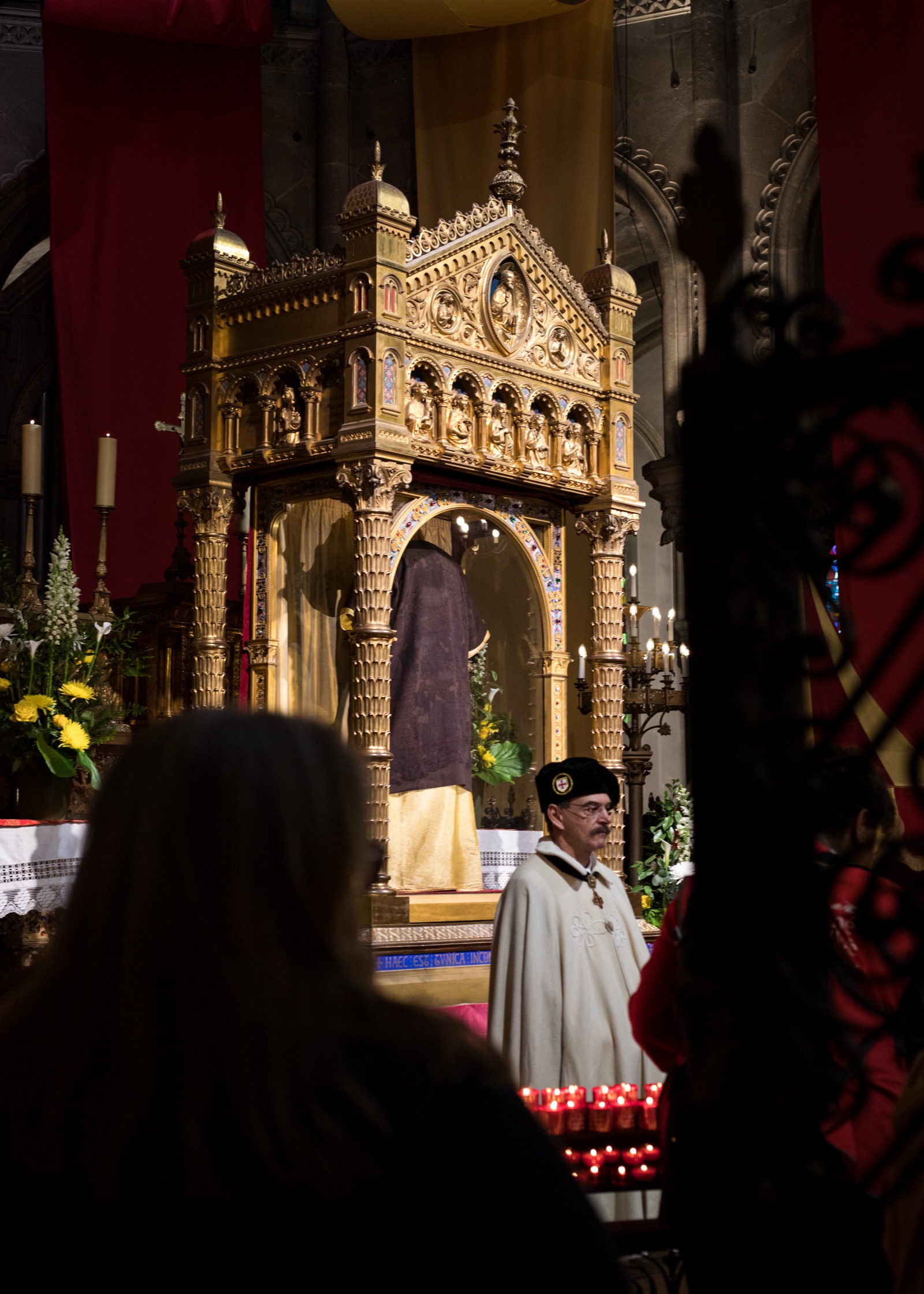 photographie ostention Sainte Tunique Jésus-Christ