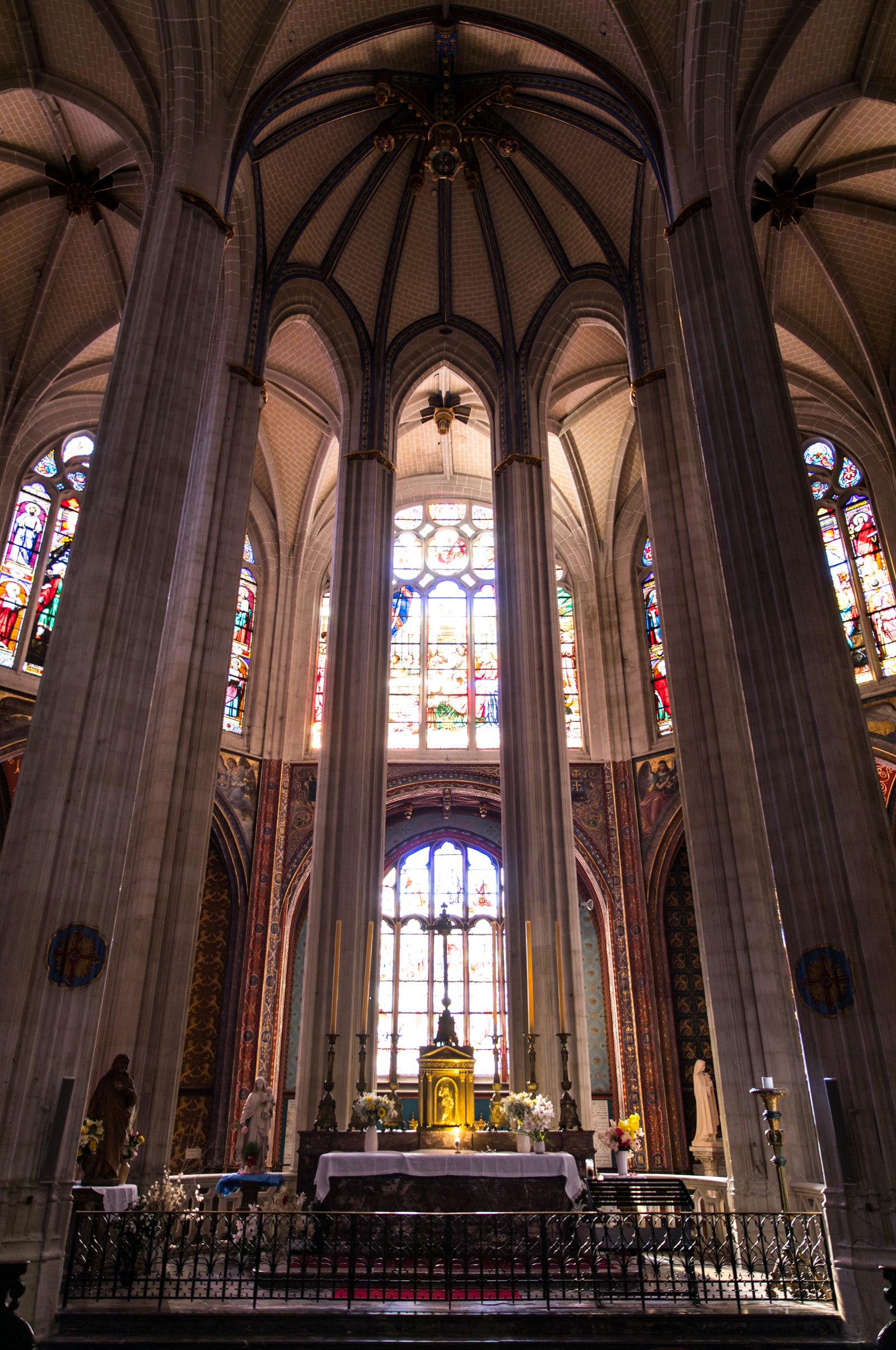 photographie Montargis vitraux église Sainte-Madeleine